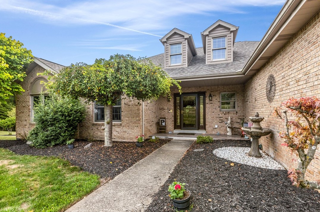 129 Meadow Wood Ln South, Washington, PA 15301