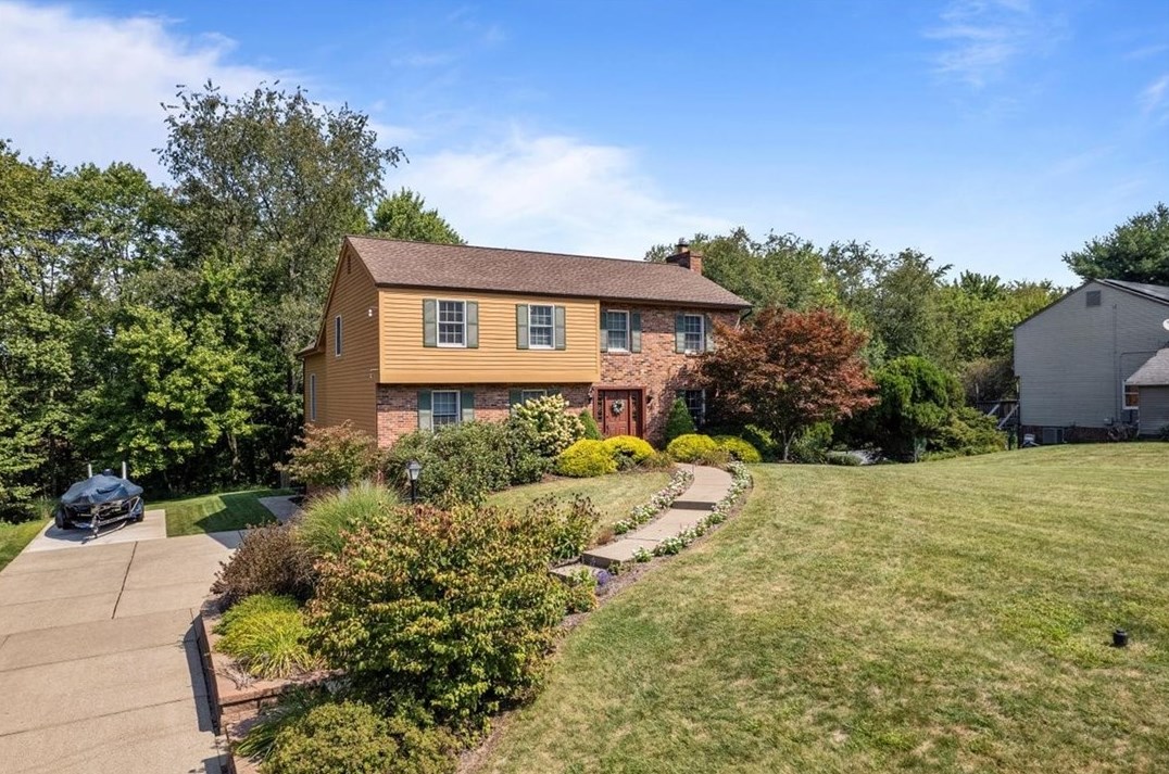 39 Canter Dr, Sewickley, PA 15143