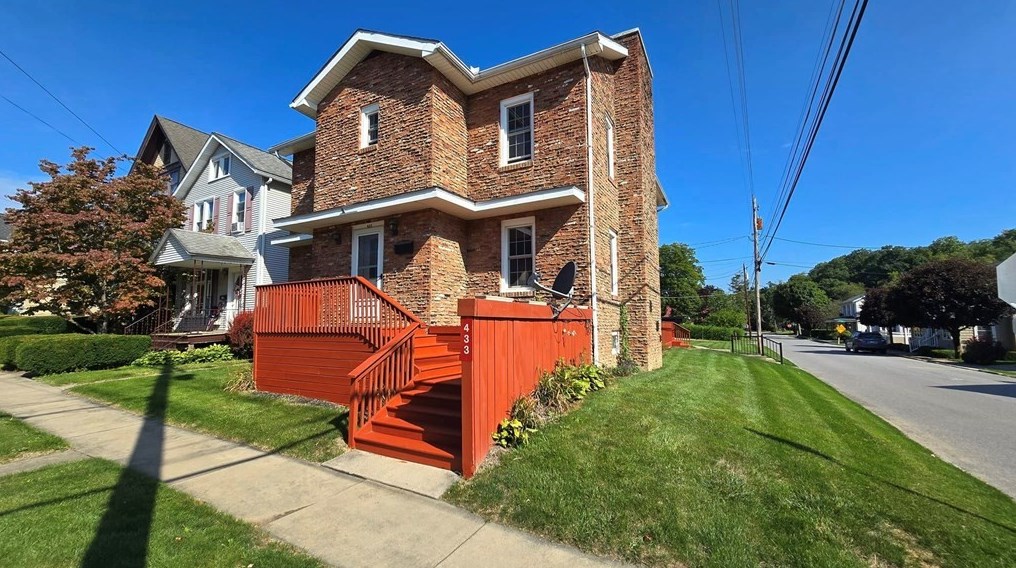 433 Penn St, New Bethlehem, PA 16242