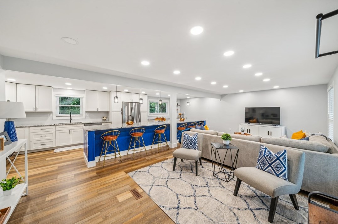 3470 Forest Rd, Bethel Park, PA 15102