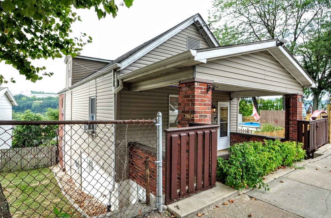 320 Euclid Ave, Glassport, PA 15045