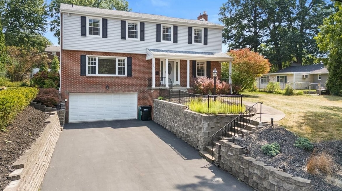 104 Drood Ln, Pittsburgh, PA 15237