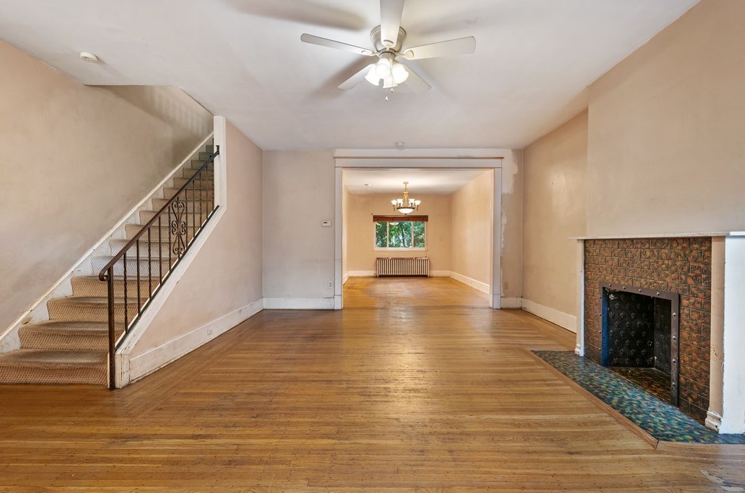 5874 Hobart St, Pittsburgh, PA 15217-2110