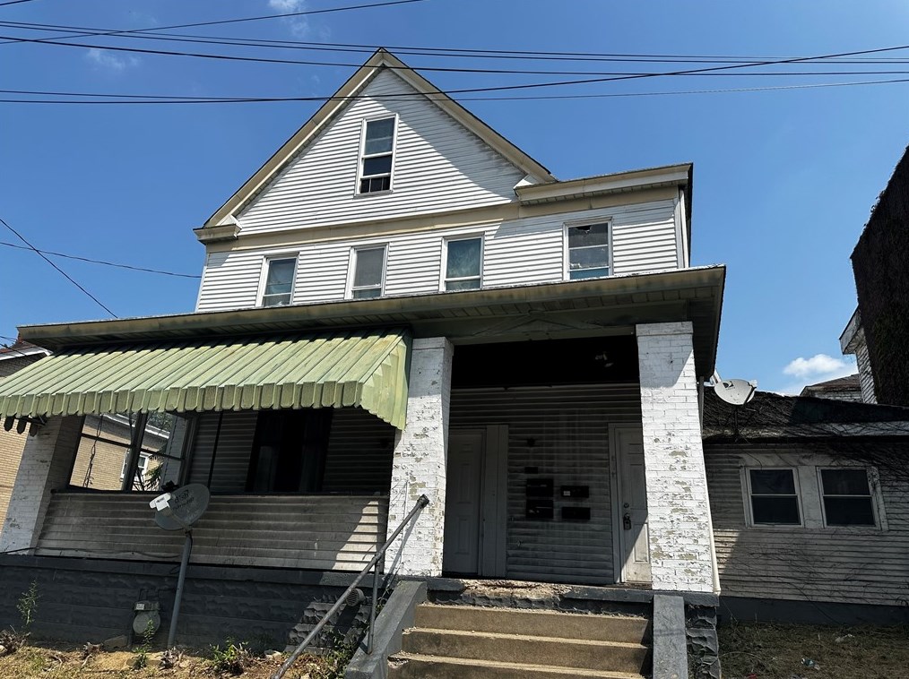 1008 Chartiers Ave, Pittsburgh, PA 15220