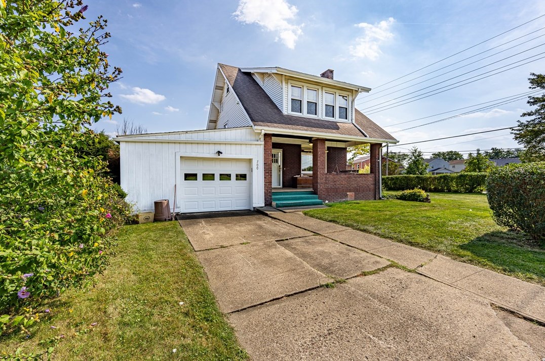 700 Earl Ave, New Kensington, PA 15068
