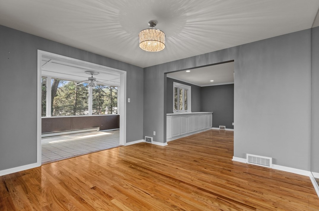 558 Pat Hvn Dr, Pittsburgh PA 15243-1726 exterior