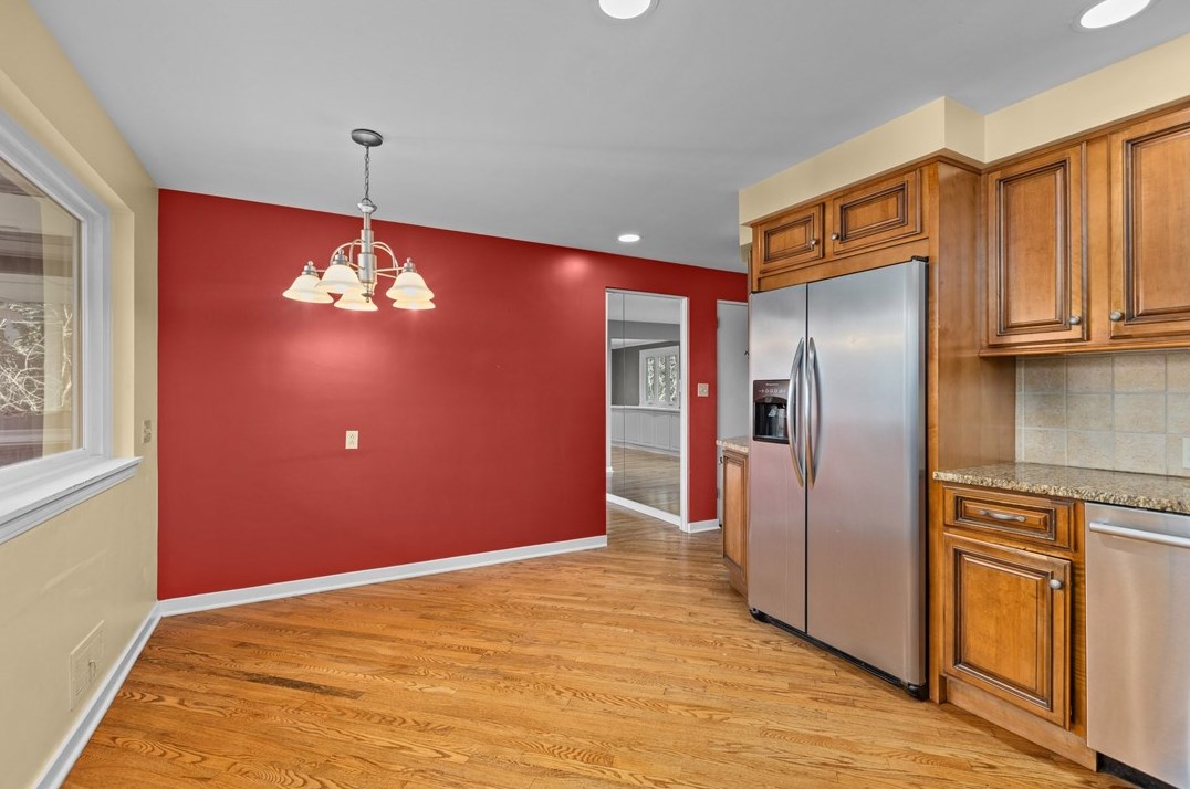 558 Pat Hvn Dr, Pittsburgh PA 15243-1726 exterior