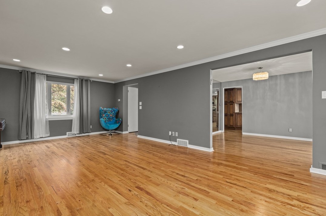 558 Pat Hvn Dr, Pittsburgh PA 15243-1726 exterior