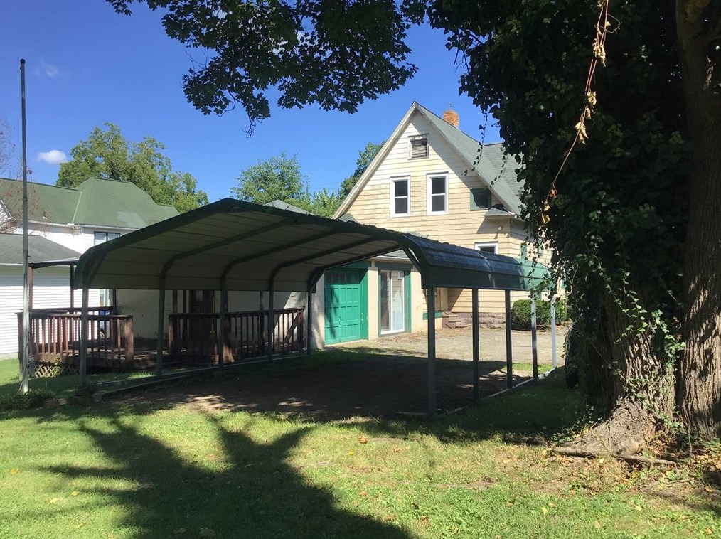 420 S Walnut St, Hermitage, PA 16150