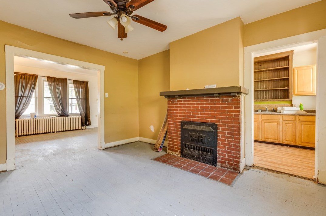 932 Woodbourne Ave, Pittsburgh PA  15226-2108 exterior