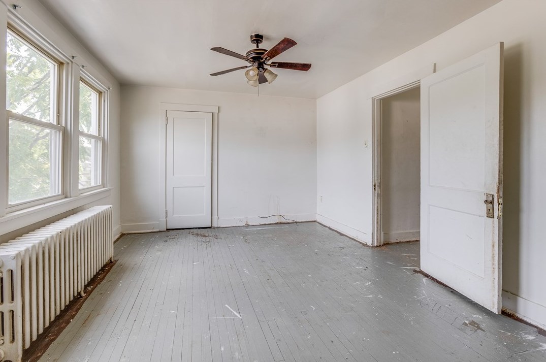 932 Woodbourne Ave, Pittsburgh PA  15226-2108 exterior