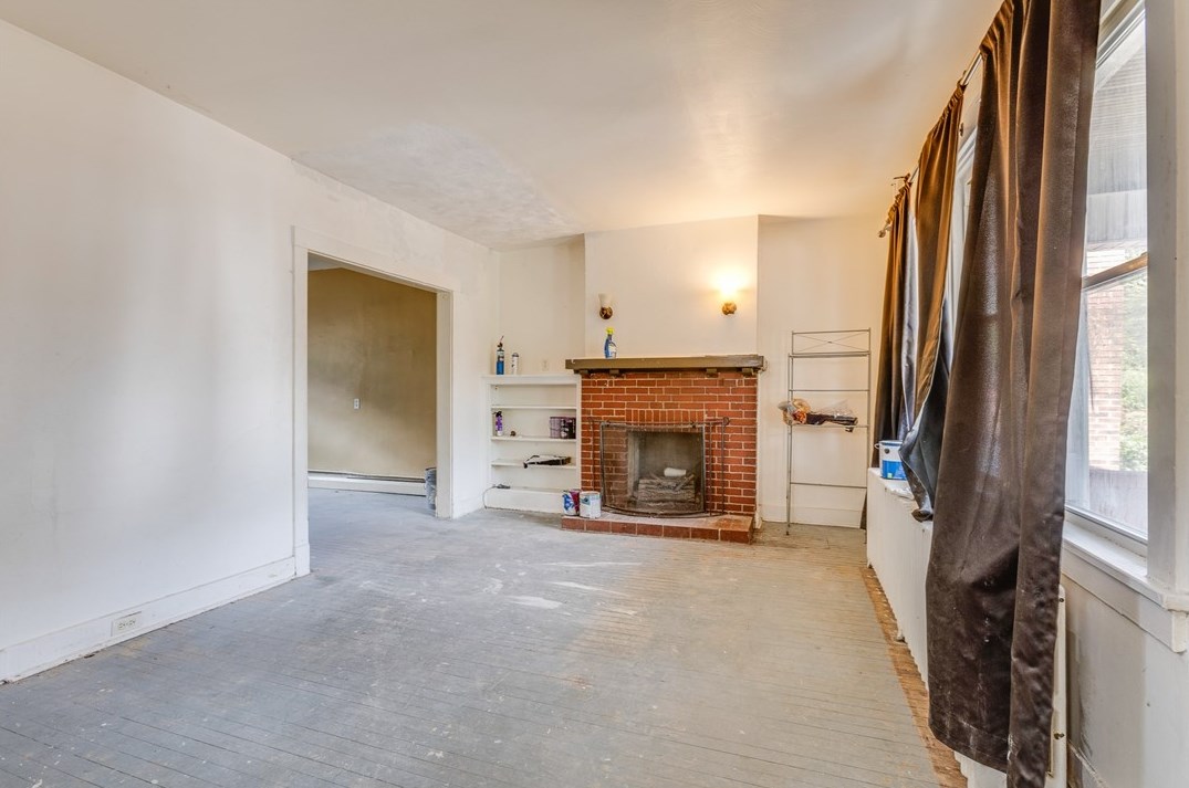 932 Woodbourne Ave, Pittsburgh PA  15226-2108 exterior