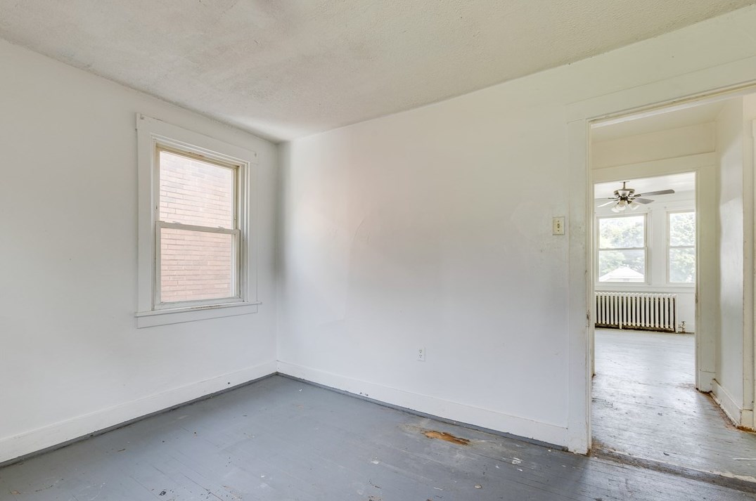 932 Woodbourne Ave, Pittsburgh PA  15226-2108 exterior