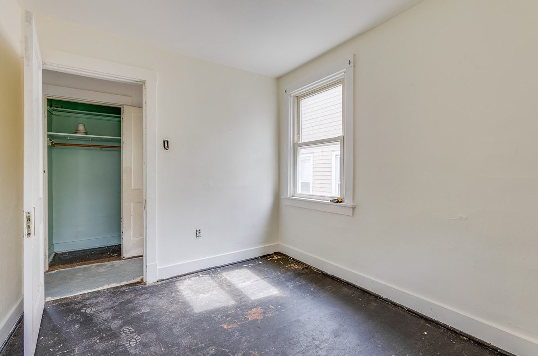 932 Woodbourne Ave, Pittsburgh PA  15226-2108 exterior