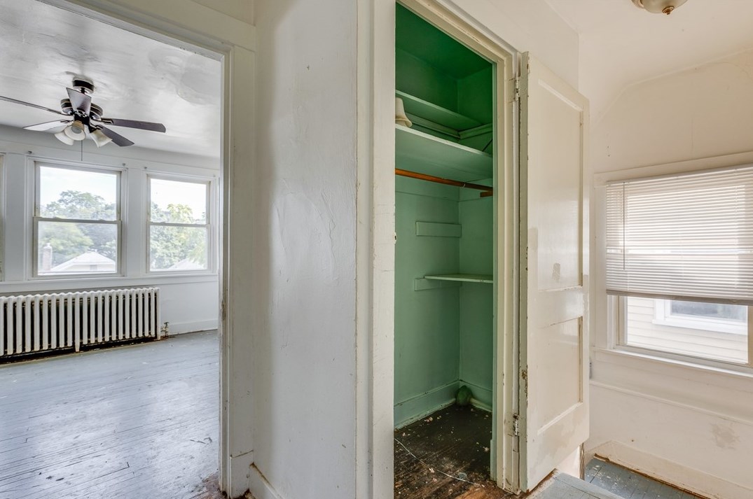 932 Woodbourne Ave, Pittsburgh PA  15226-2108 exterior