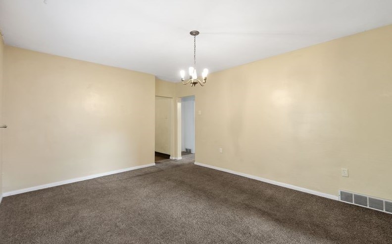 1033 Berkshire Ave, Pittsburgh PA  15226-2218 exterior