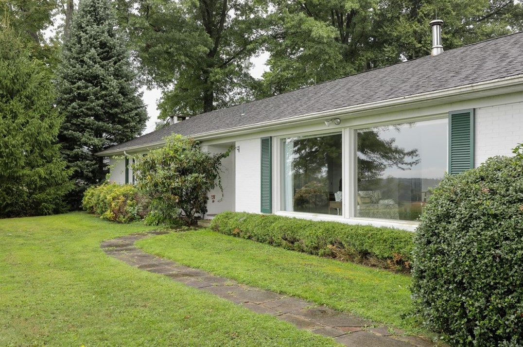 113 Last Ln, Ligonier, PA 15658