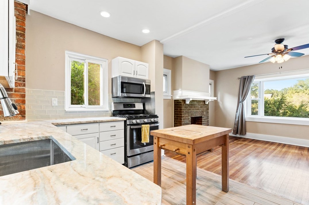 4830 Stanton Ave, Pittsburgh PA 15201-1628 exterior