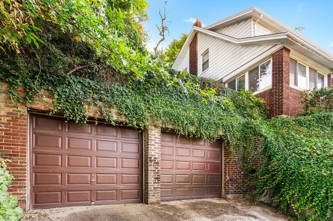 4830 Stanton Ave, Pittsburgh PA 15201-1628 exterior