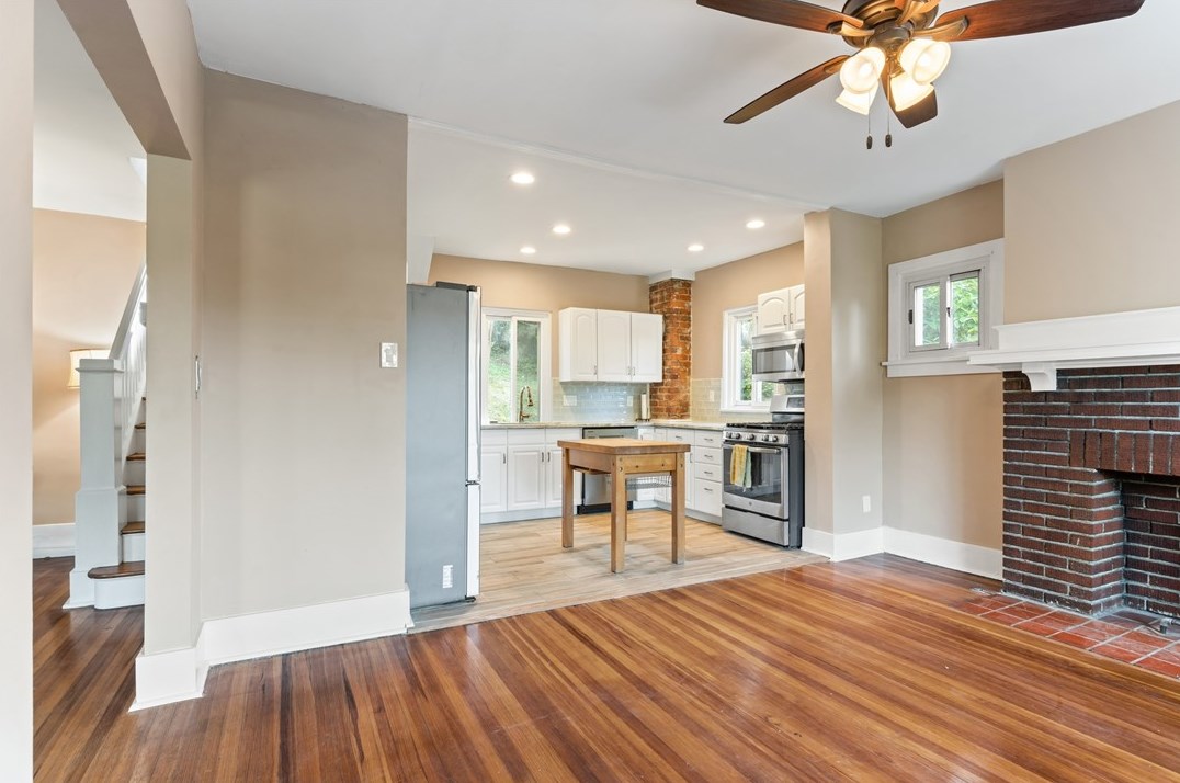 4830 Stanton Ave, Pittsburgh PA 15201-1628 exterior