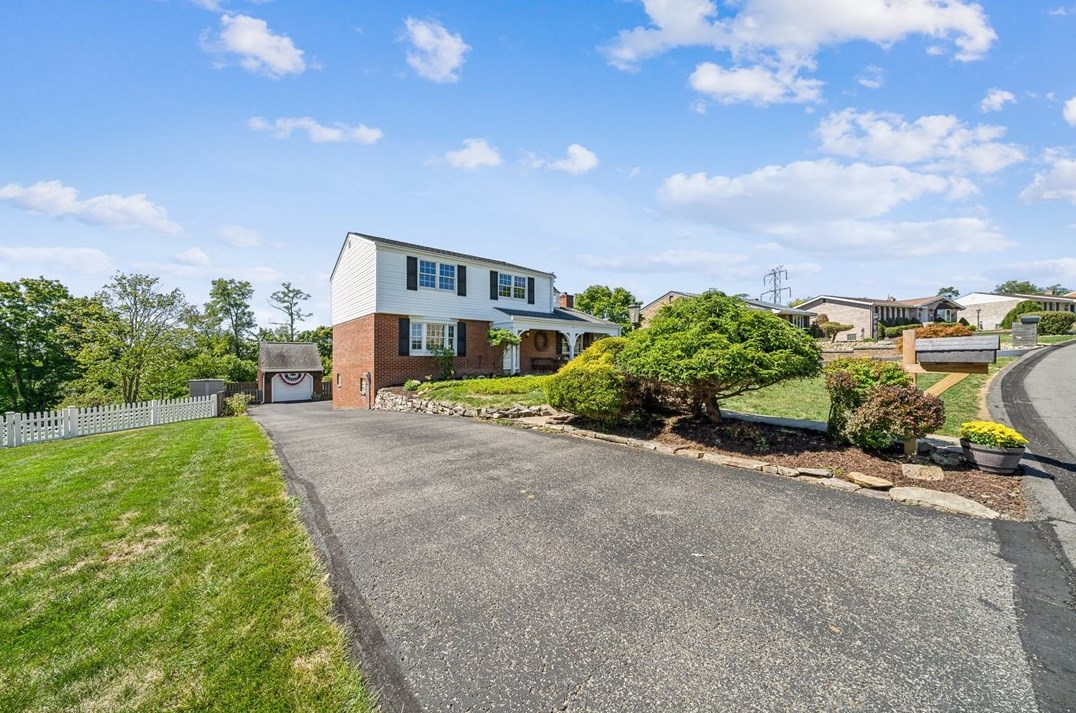 1373 Hedy Lynn Dr, North Huntingdon, PA 15642