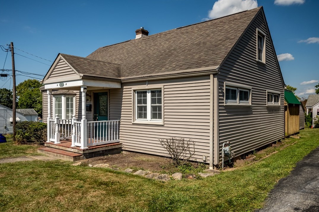 755 Fisher Hill St, Hermitage, PA 16146