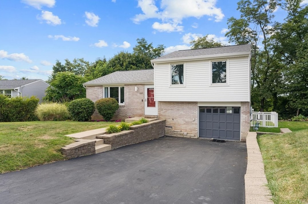 160 Rivercrest Dr, Moon Twp, PA 15108