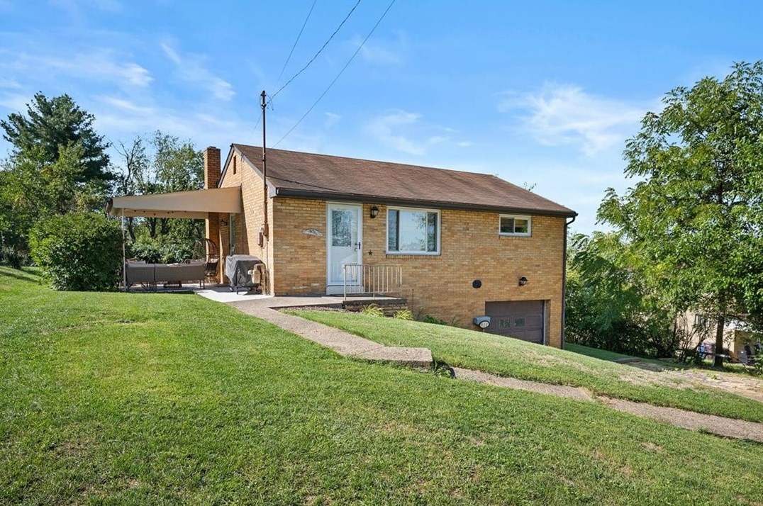 616 Lane Way, Pittsburgh, PA 15227