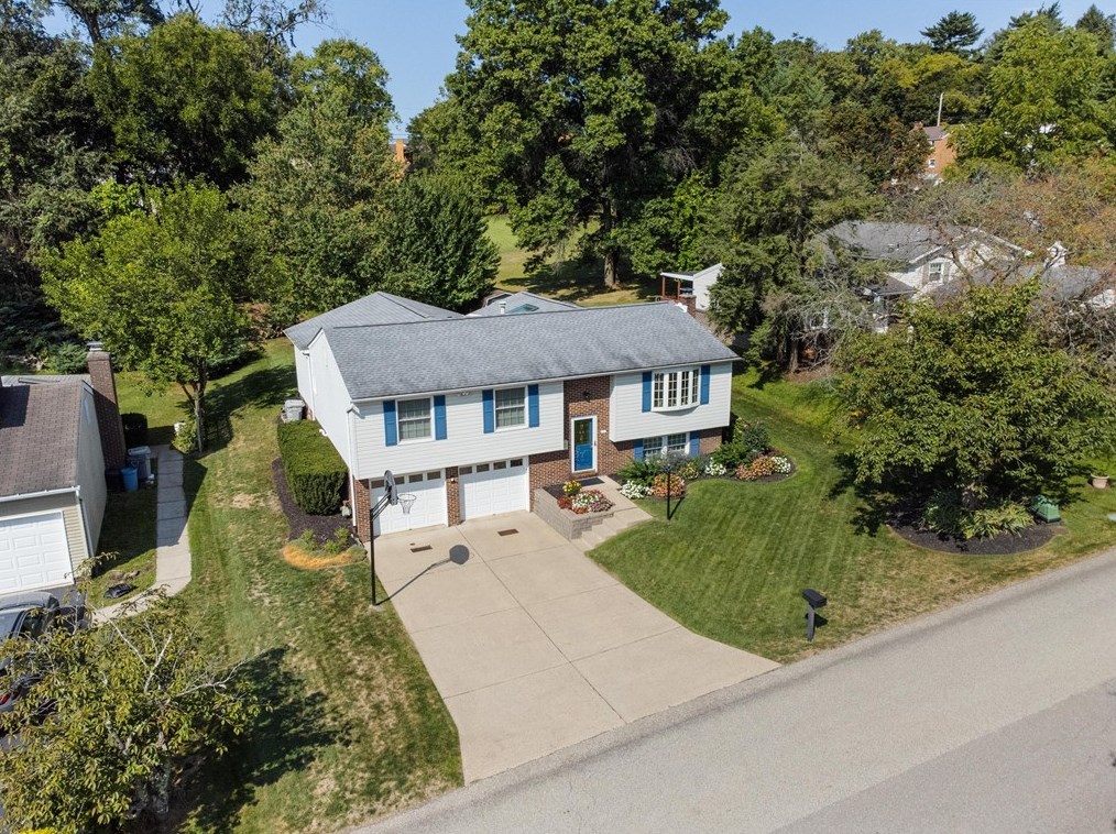 102 Crestwood Dr, Pittsburgh, PA 15209