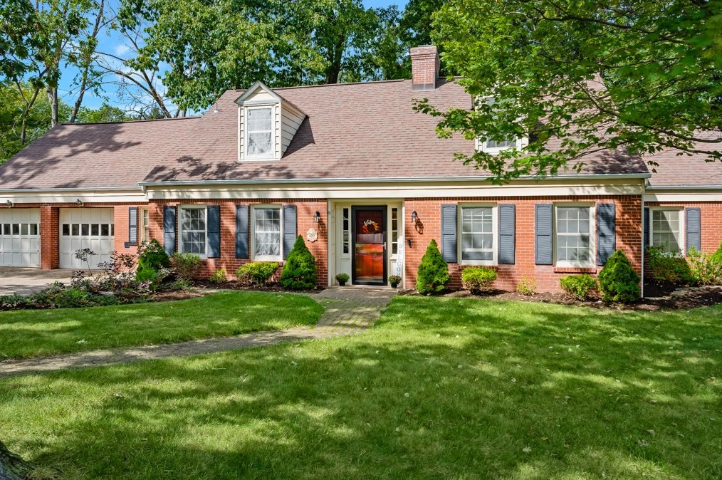 422 Vineyard Dr, Gibsonia, PA 15044