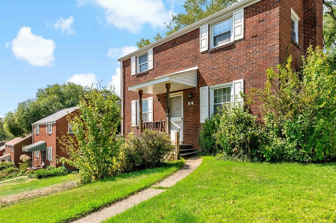 29 Cordero Rd, Bethel Park, PA 15102