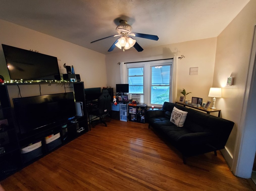 2007 Delaware Ave, New Castle PA  16105-2210 exterior