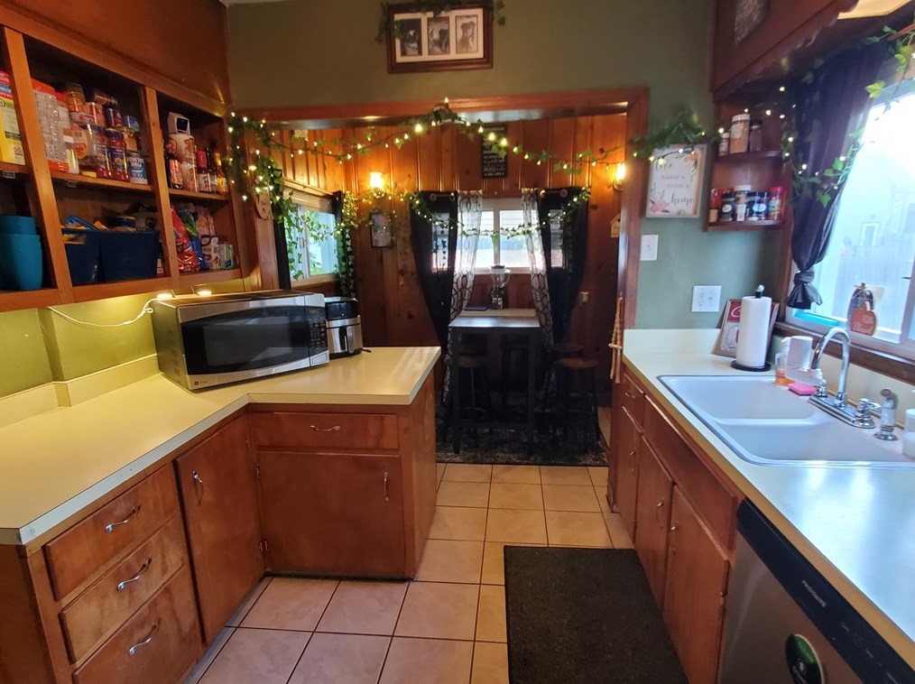 2007 Delaware Ave, New Castle PA  16105-2210 exterior