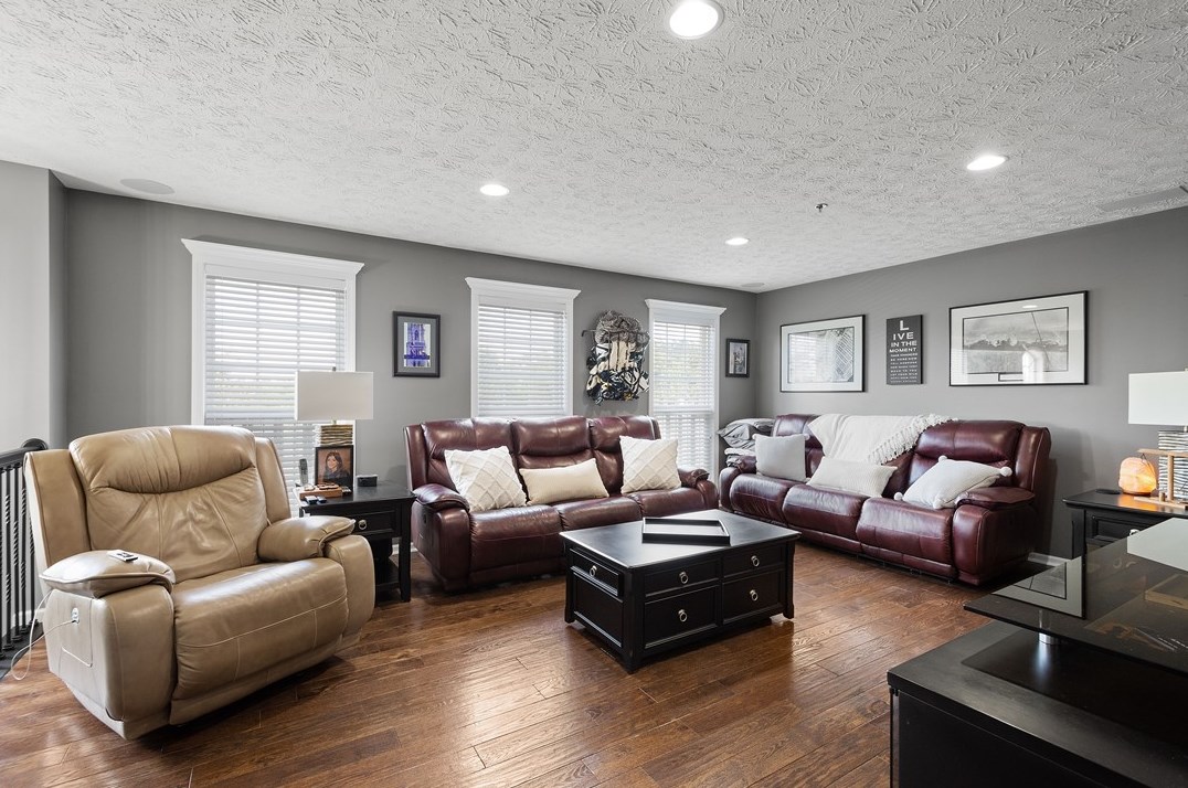 940 Royal Ct North, Canonsburg, PA 15317