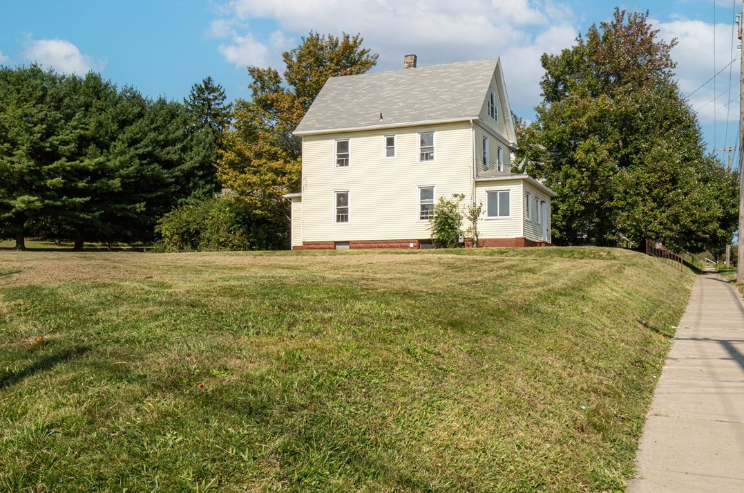 1730 E Washington St, New Castle, PA 16101