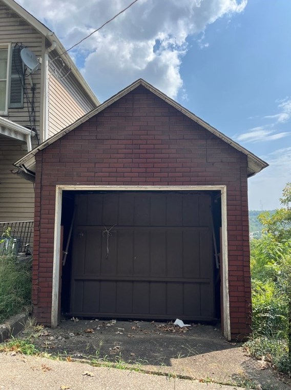 242 Penn Ave, Turtle Creek, PA 15145