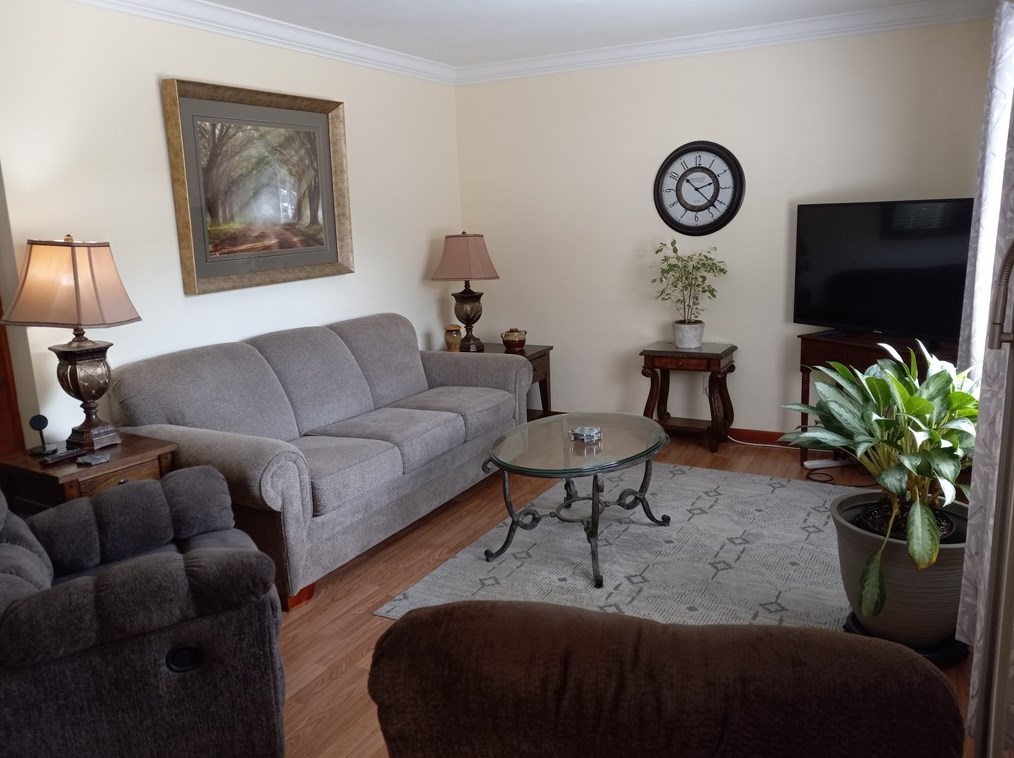 478 Longvue, New Kensington, PA 15068