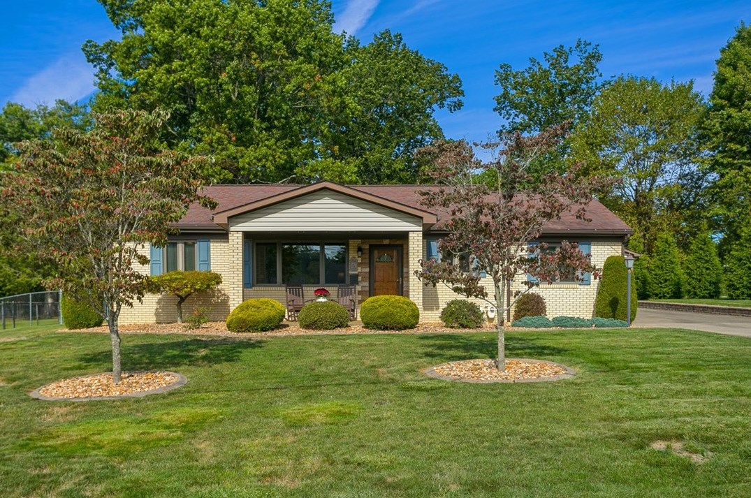 106 Elm Dr, Trafford, PA 15085