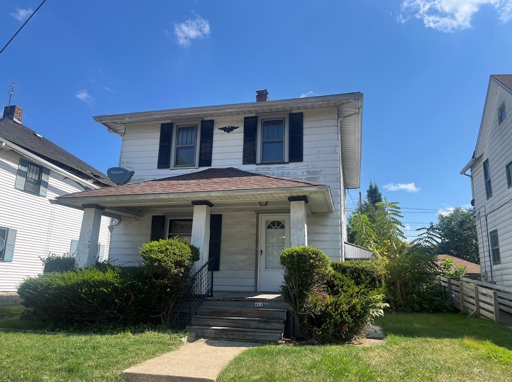 411 Cedar Ave, Hermitage, PA 16146