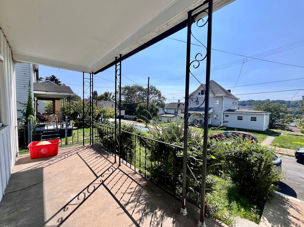 957 4th Ave, Freedom, PA 15042