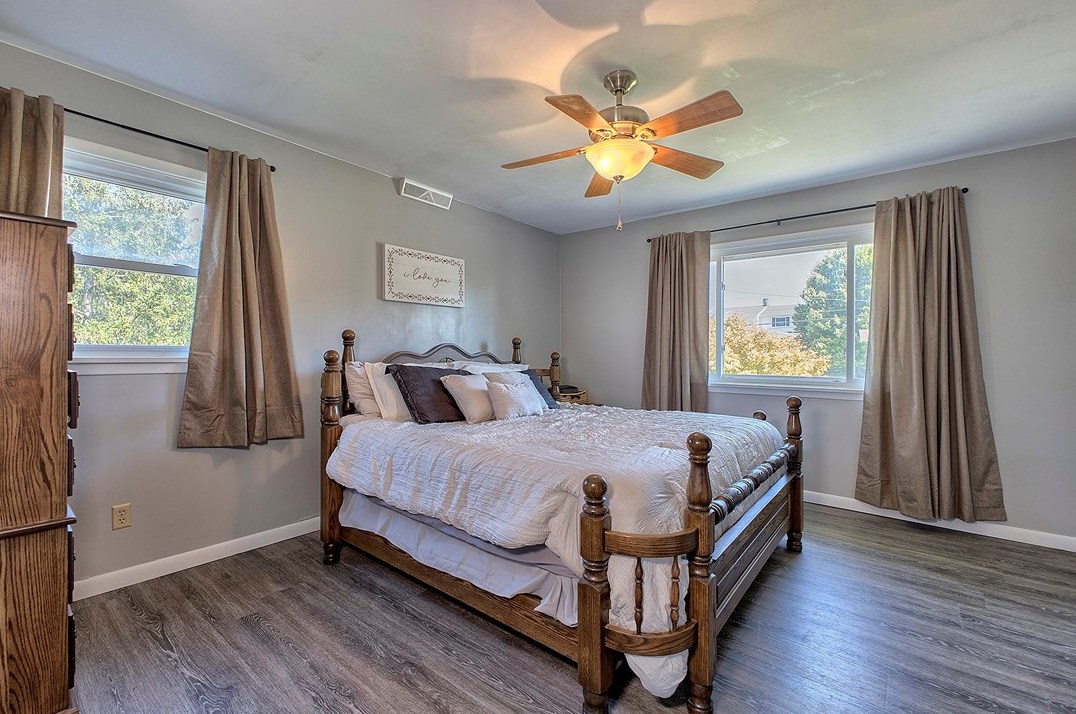 978 Barclay Rd, Indiana PA 15701-9775 exterior