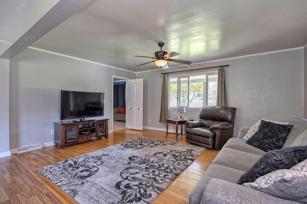 978 Barclay Rd, Indiana PA 15701-9775 exterior