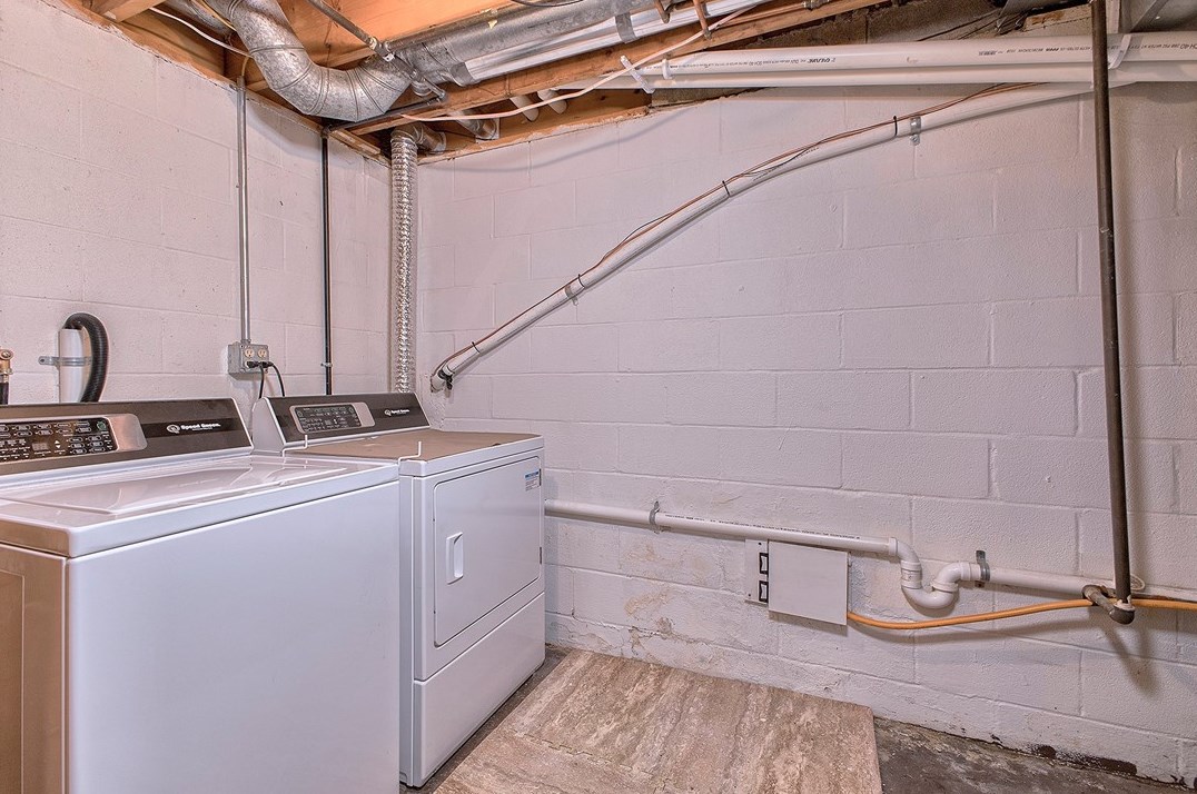 978 Barclay Rd, Indiana PA 15701-9775 exterior