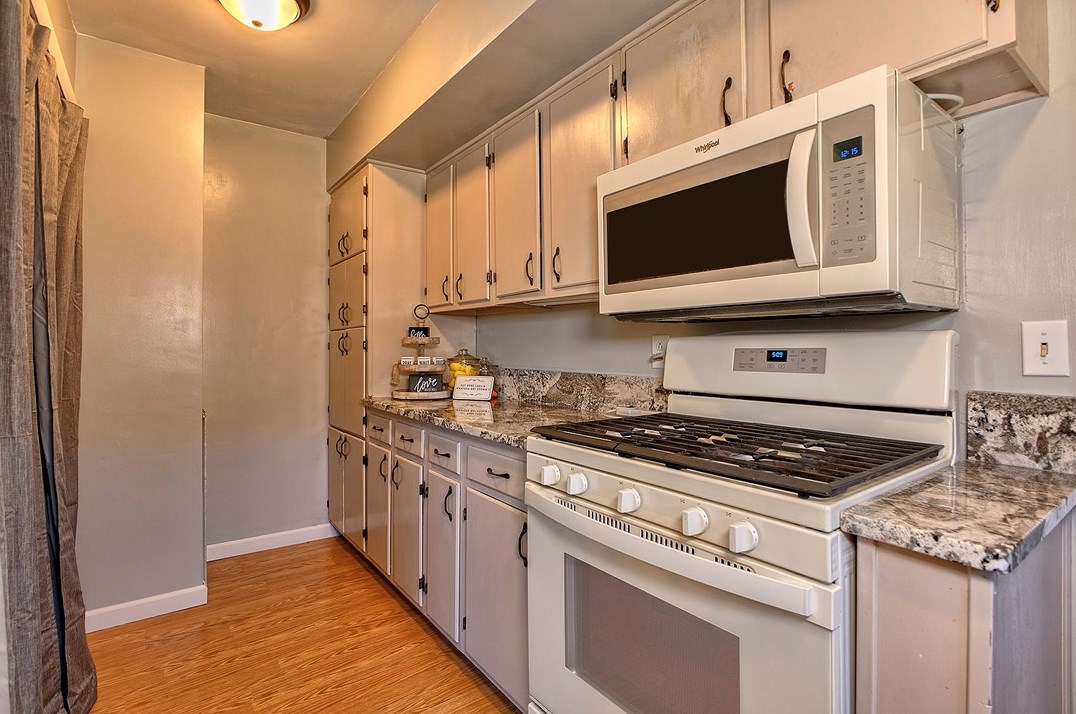 978 Barclay Rd, Indiana PA 15701-9775 exterior