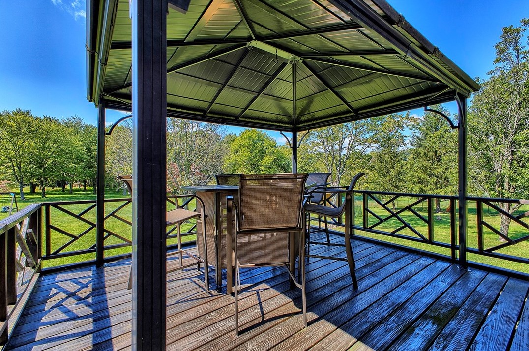 978 Barclay Rd, Indiana PA 15701-9775 exterior