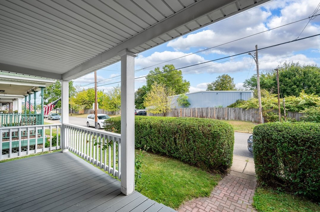 1617 Merchant St, Ambridge, PA 15003