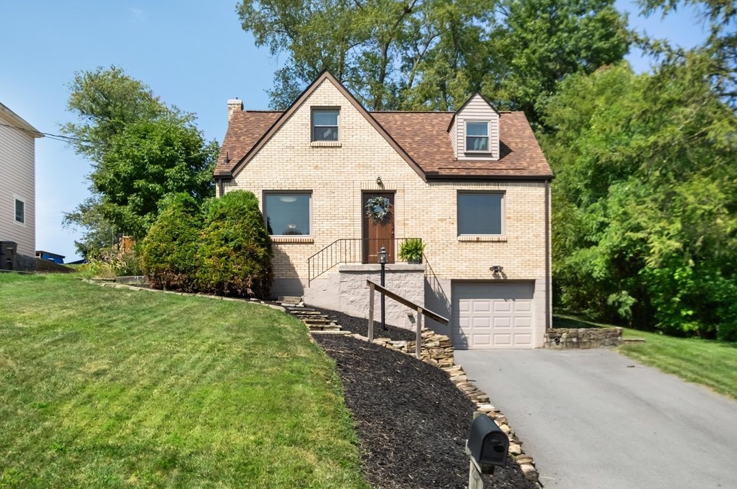 216 Coral, Pittsburgh, PA 15241