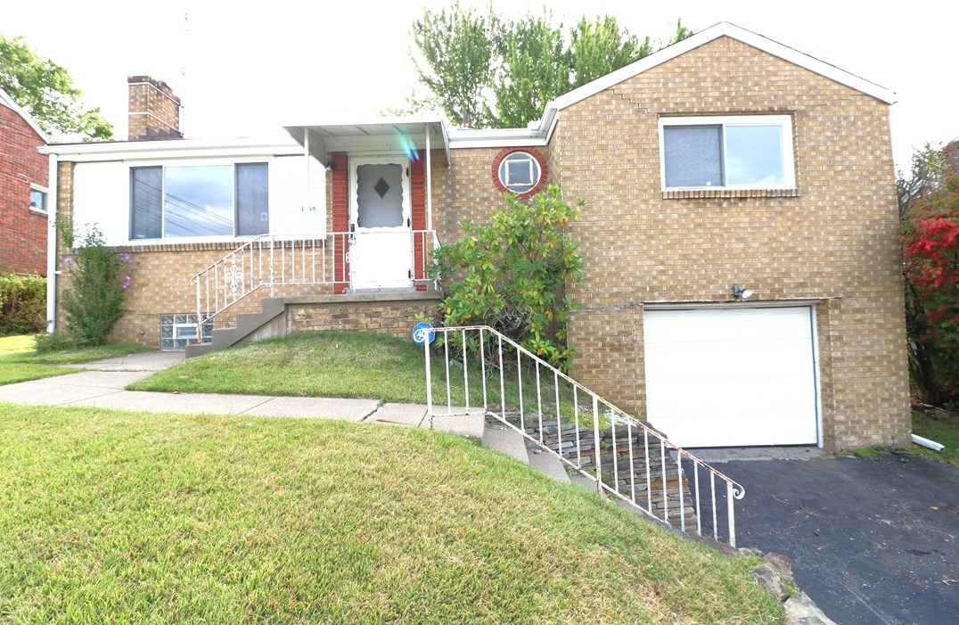 1559 Orchardview Dr, Pittsburgh, PA 15220-2023