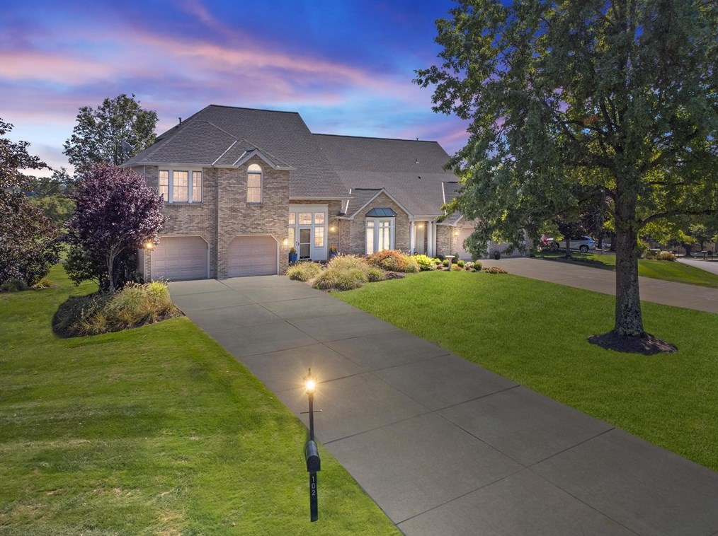 102 Sebago Lake Dr, Sewickley, PA 15143