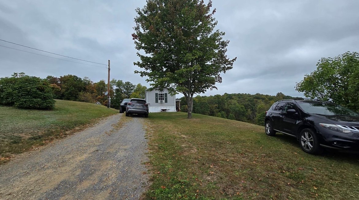 45 Paradise Rd, Fairmount City, PA 16224